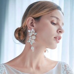 Flower Bridal Dangle Chandelier‎ Earrings